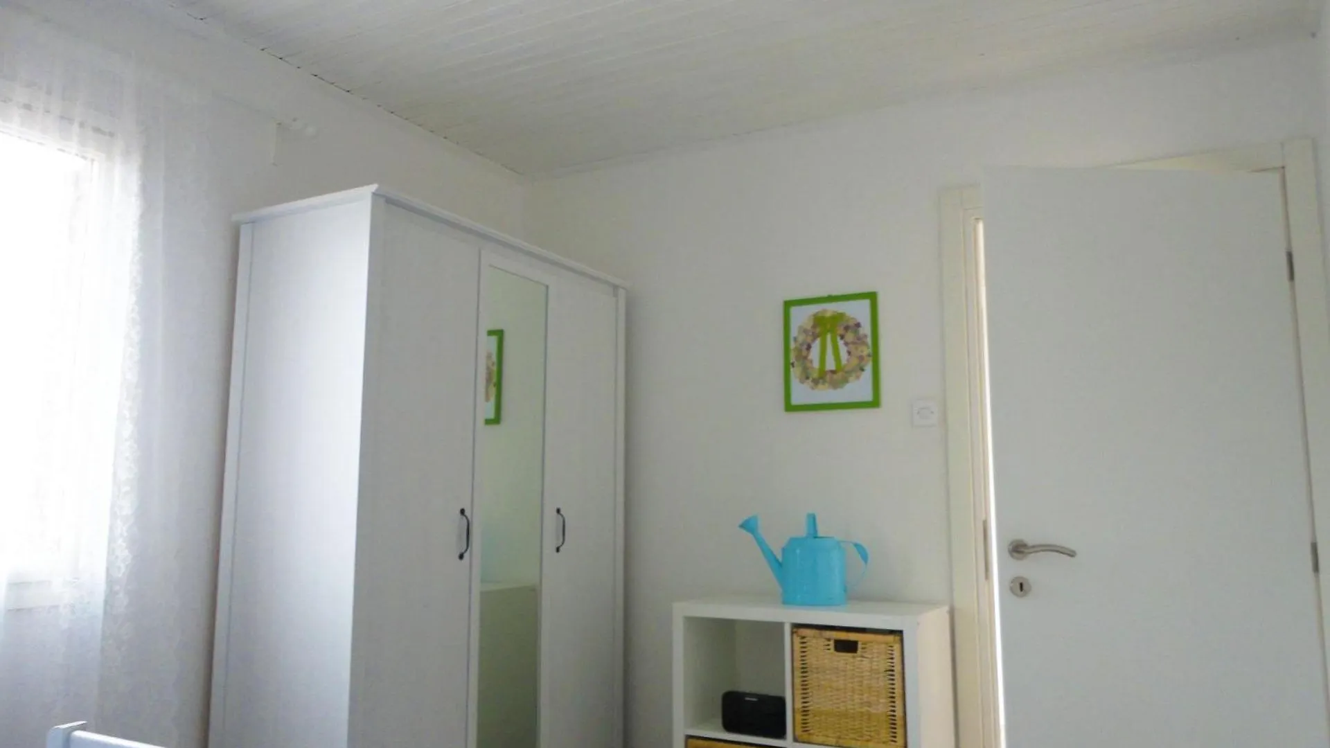 Apartments Petar - 30 M From Sandy Beach 닌 0*,  크로아티아