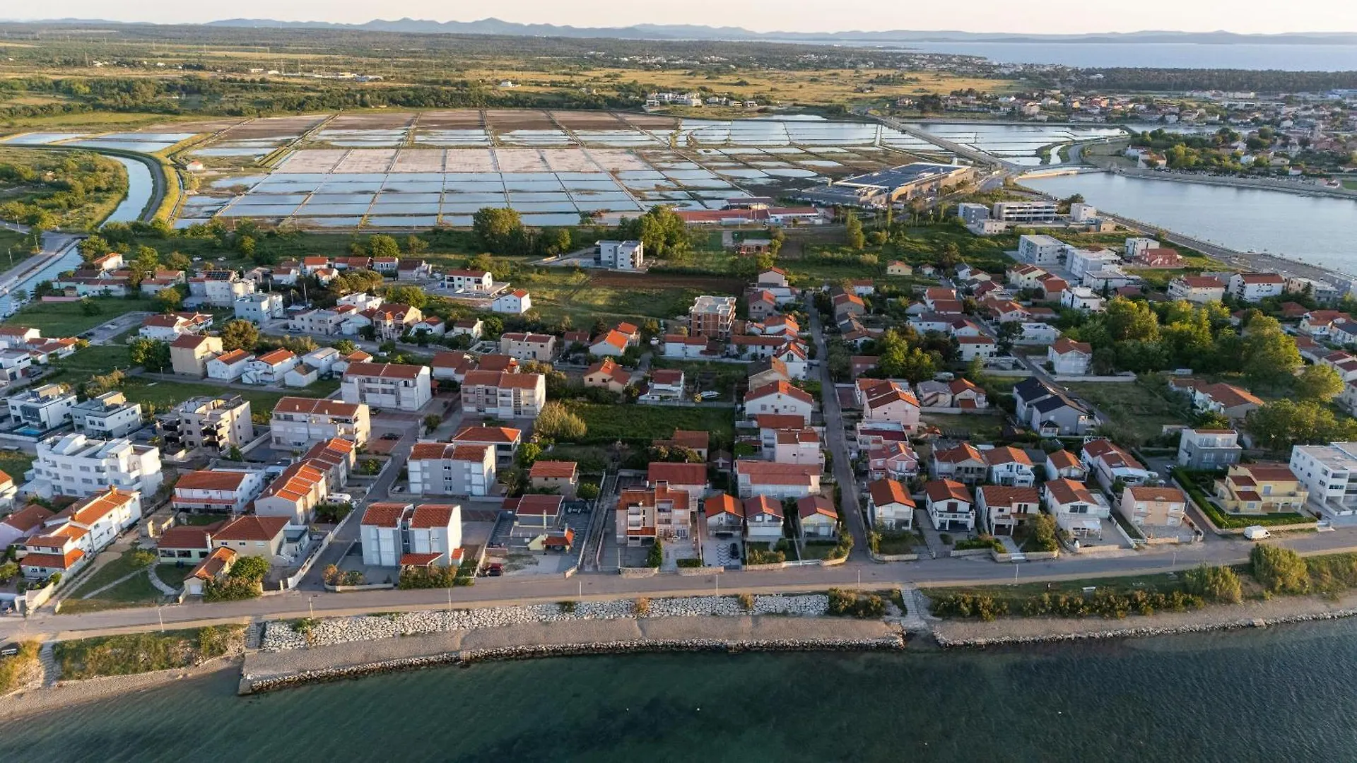 Apartments Petar - 30 M From Sandy Beach 닌 크로아티아